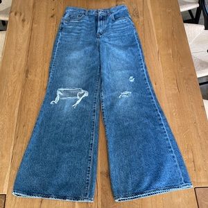 Levi’s High Loose Flare Jeans woman’s size 28 inseam 32 NWOT